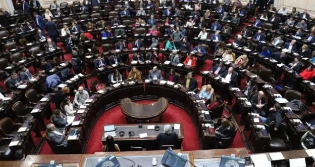 Diputados de Unión por la Patria denunciaron a Milei por el acuerdo con el FMI